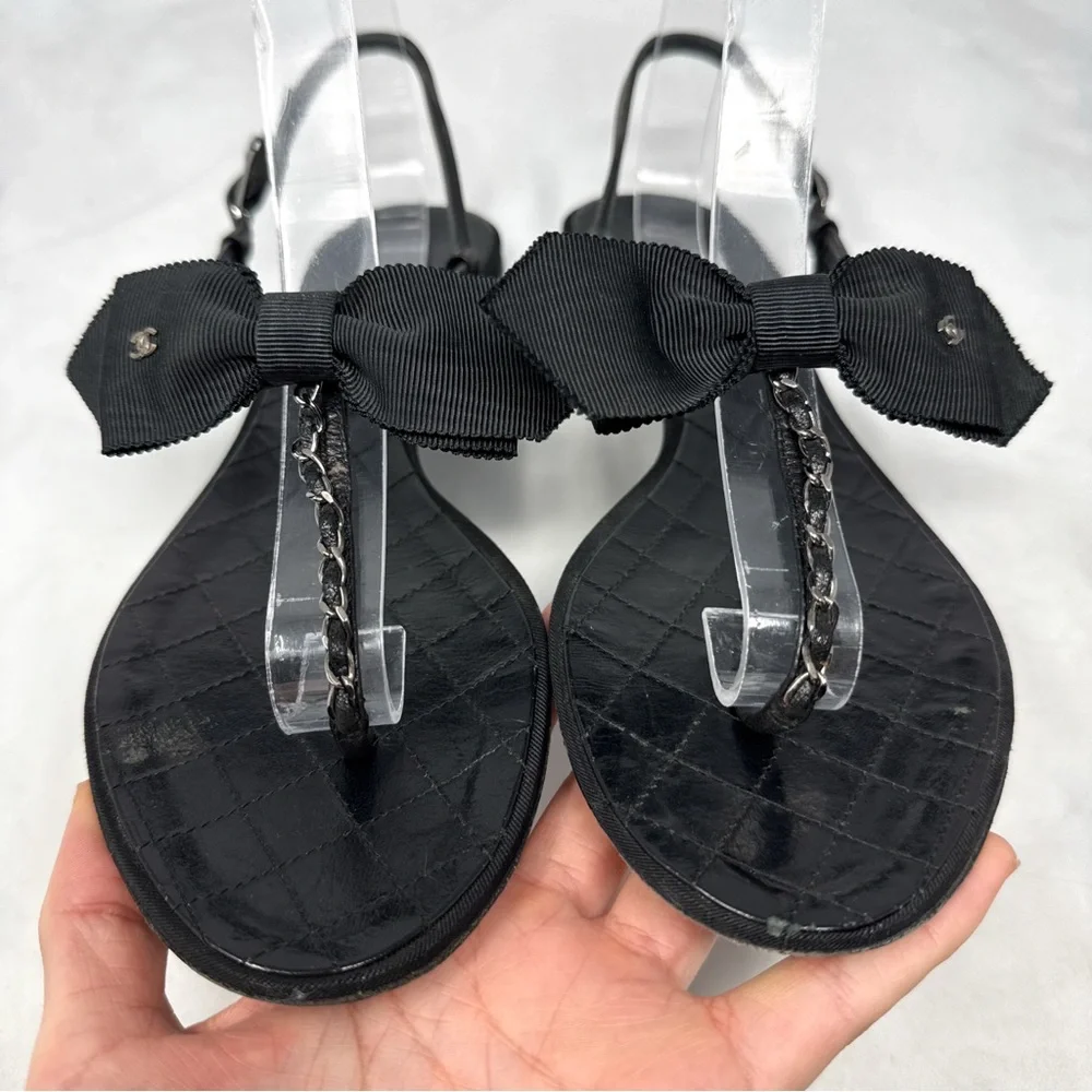 CHANEL Vintage Y2K CC Coco Mark Bow Chain Quilted Leather Flat Sandal Black 38.5 - Picture 2 of 14